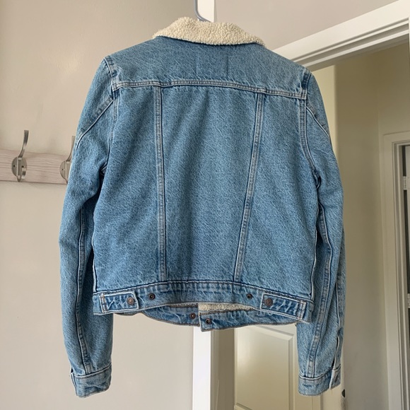 Levi’s Original Sherpa Trucker Jacket Size Medium - Picture 2 of 9